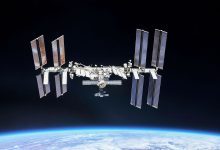 Фото - Российские космонавты установили платформу с адаптерами на модуле «Наука» МКС