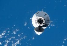 Фото - Космический корабль Crew Dragon покинул МКС
