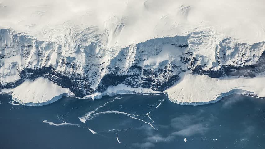 Фото - Под льдами Антарктиды обнаружили 460-километровую реку