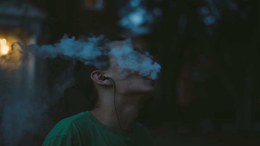 Фото - Изучено влияние курения родителей на риск никотиновой зависимости у детей